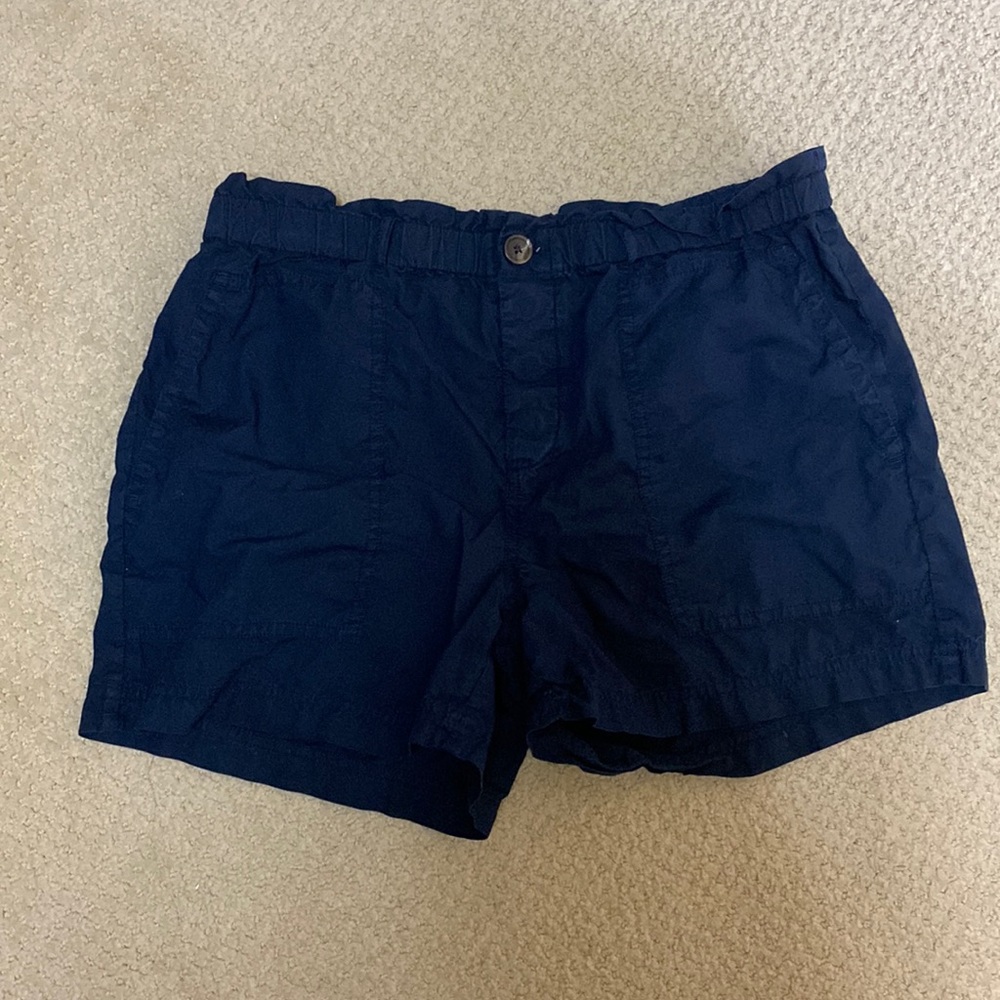 Lou & Grey shorts size Small Button fly and fabric belt.
